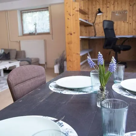 Ferienwohnung - Grosse Souterrain Mit Wintergarten Apartment Hausen (Forchheim)