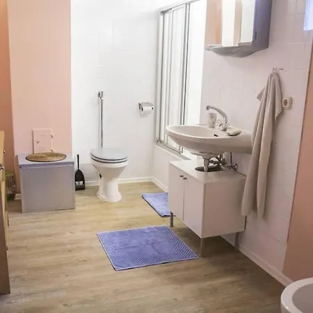 Ferienwohnung - Grosse Souterrain Mit Wintergarten Apartment *