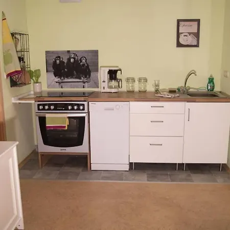 Ferienwohnung - Grosse Souterrain Mit Wintergarten *