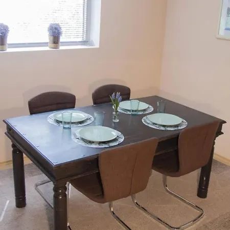아파트 Ferienwohnung - Grosse Souterrain Mit Wintergarten Hausen (Forchheim)
