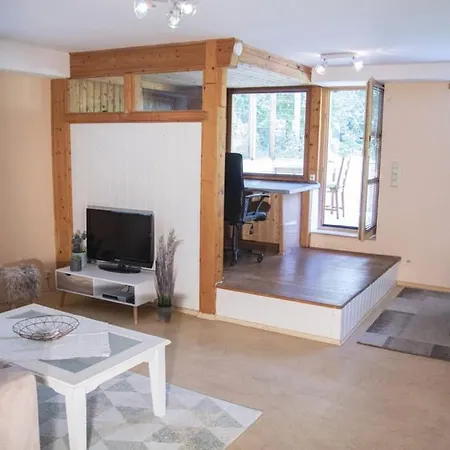 Ferienwohnung - Grosse Souterrain Mit Wintergarten 아파트 Hausen (Forchheim)